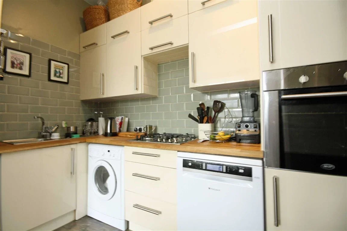 Flat Merton Road in Greater London