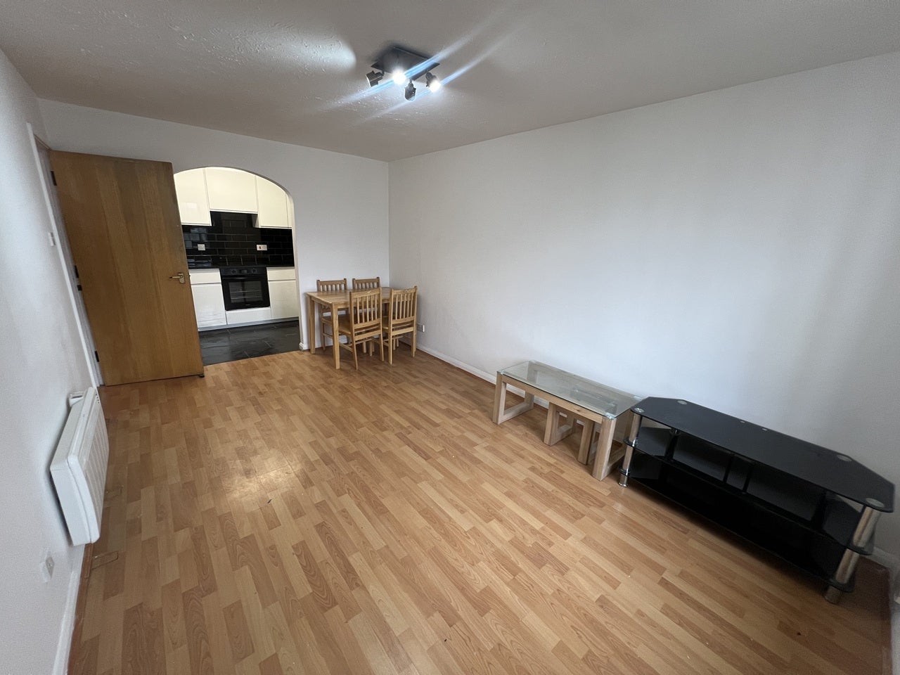 Flat Lampton Road in Greater London