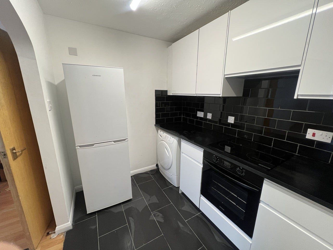 Flat Lampton Road in Greater London
