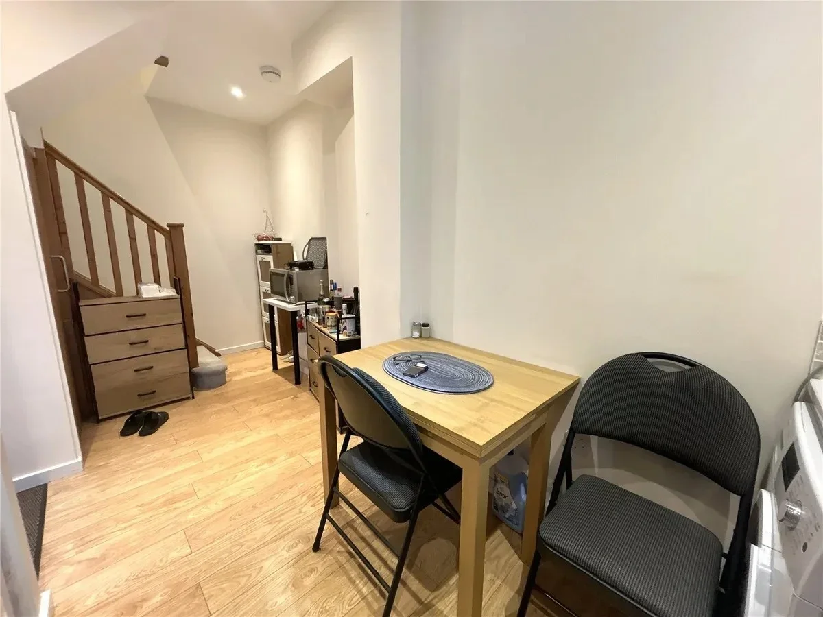 House Cowper Close in Greater London