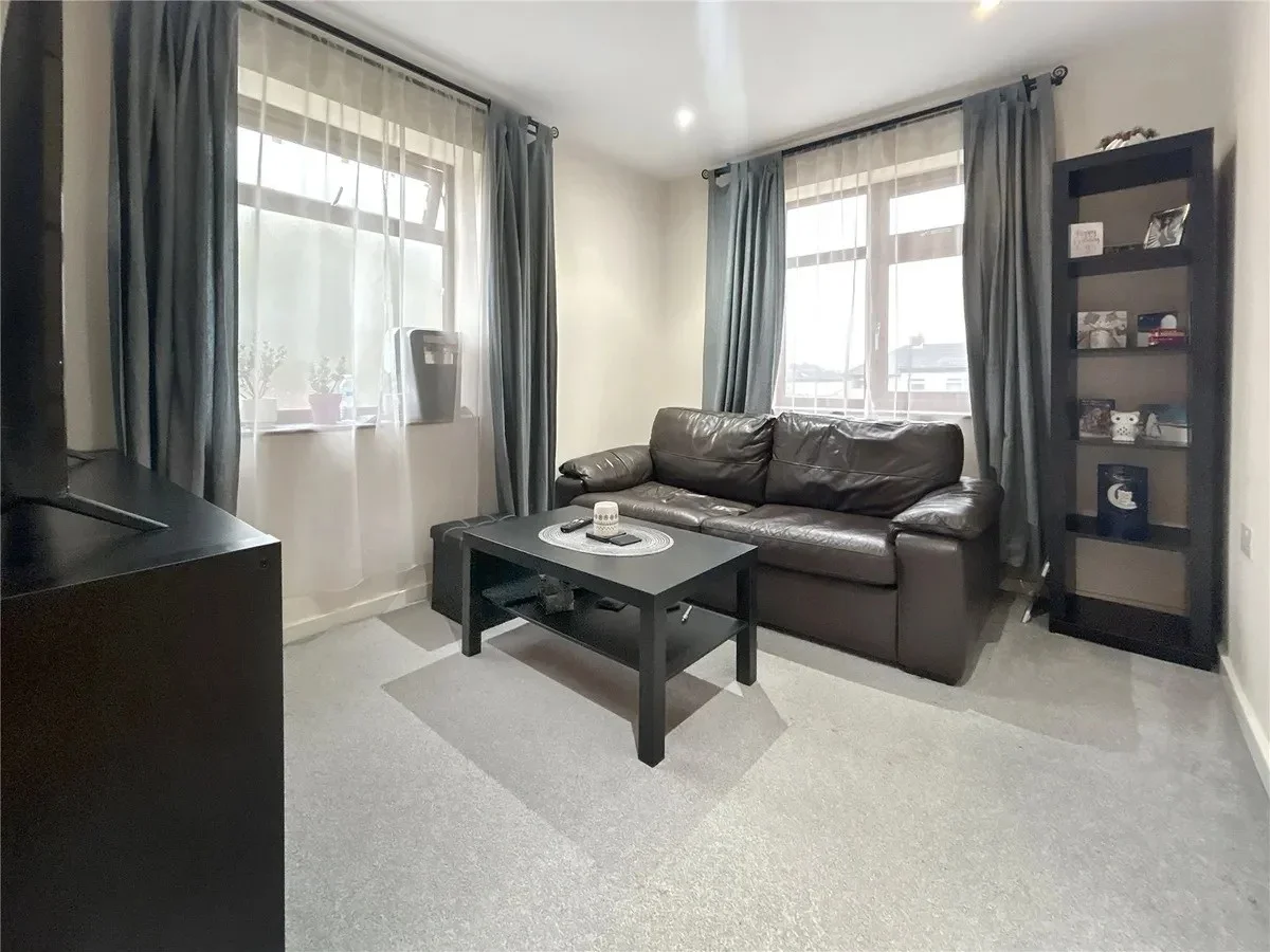 House Cowper Close in Greater London