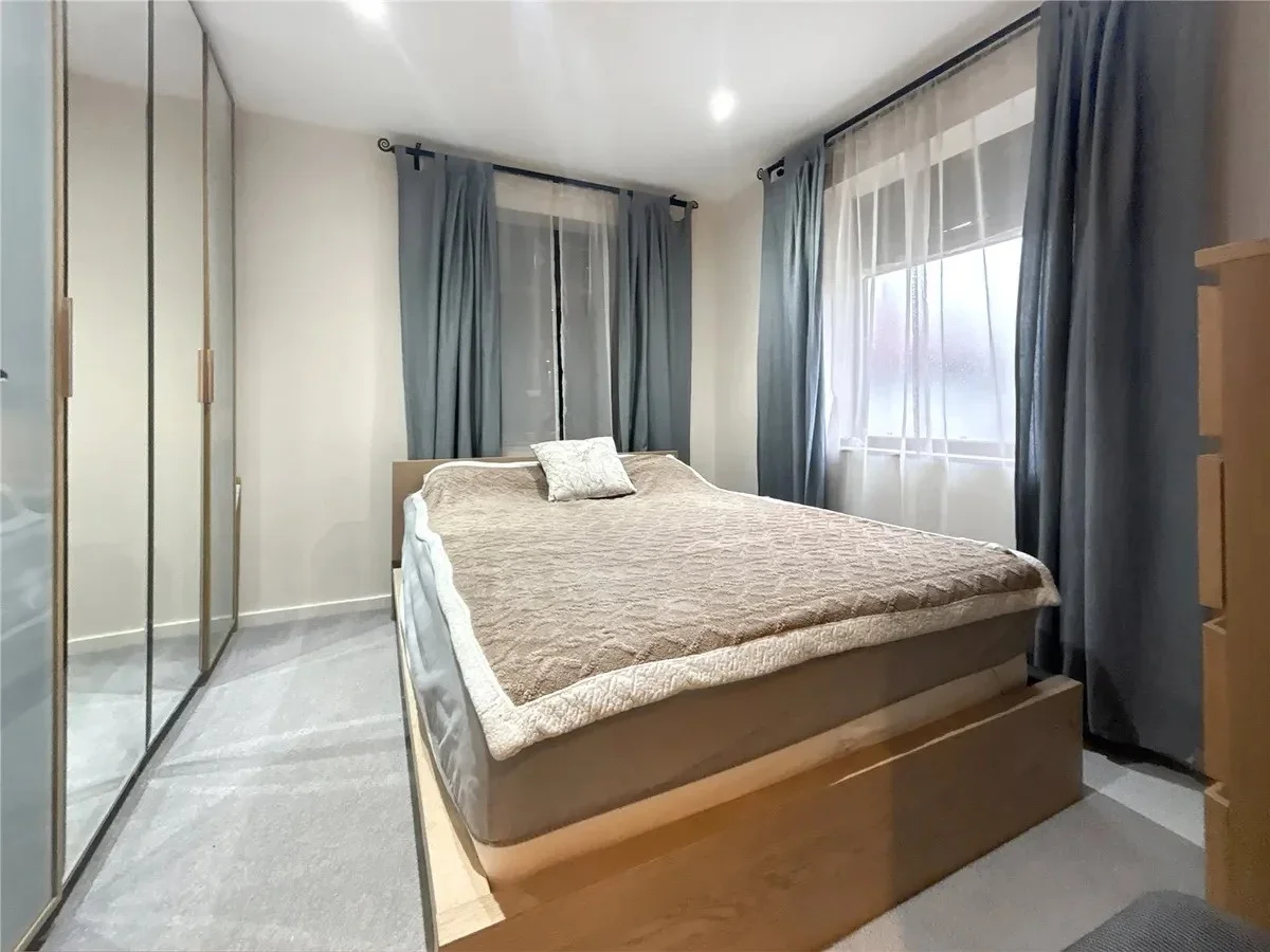 House Cowper Close in Greater London