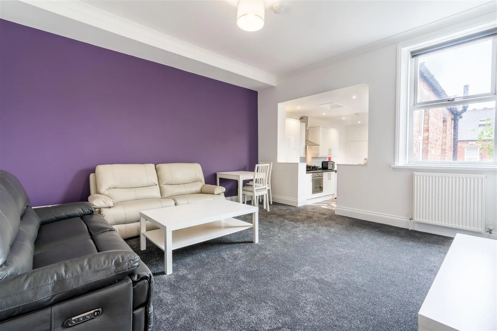 Flat Lonsdale Terrace in Newcastle upon Tyne
