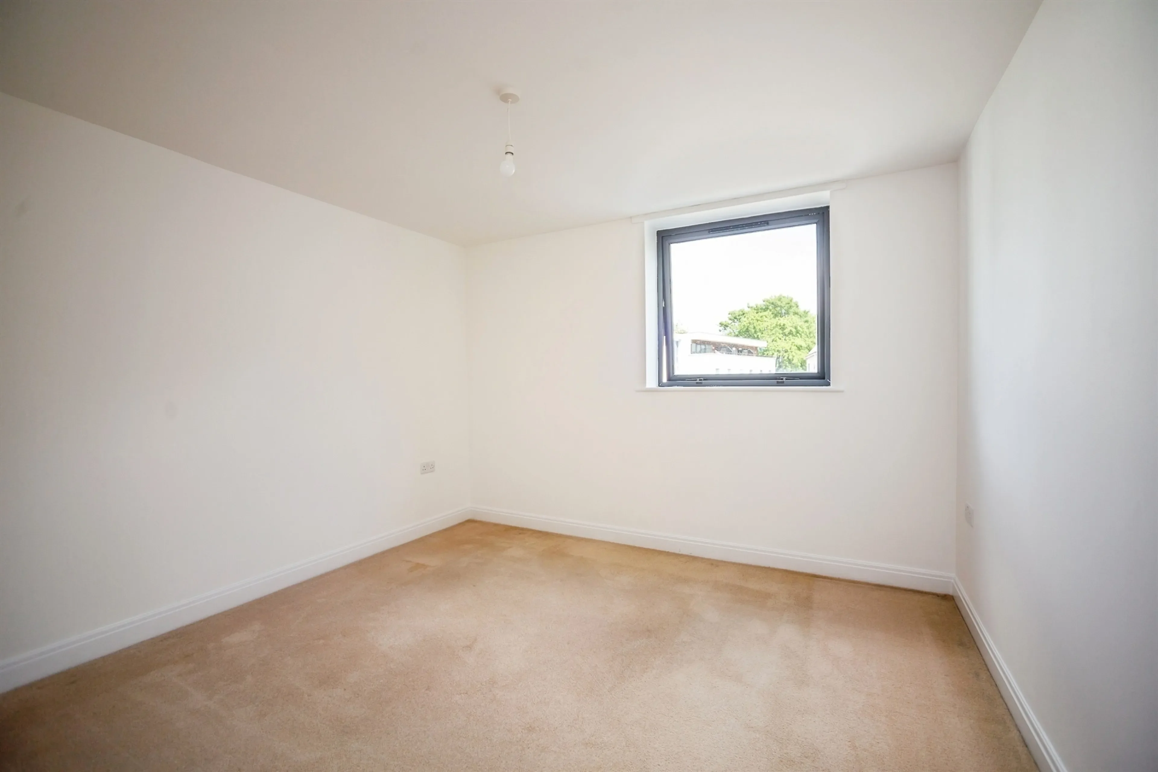 Flat Clifford Way in Maidstone