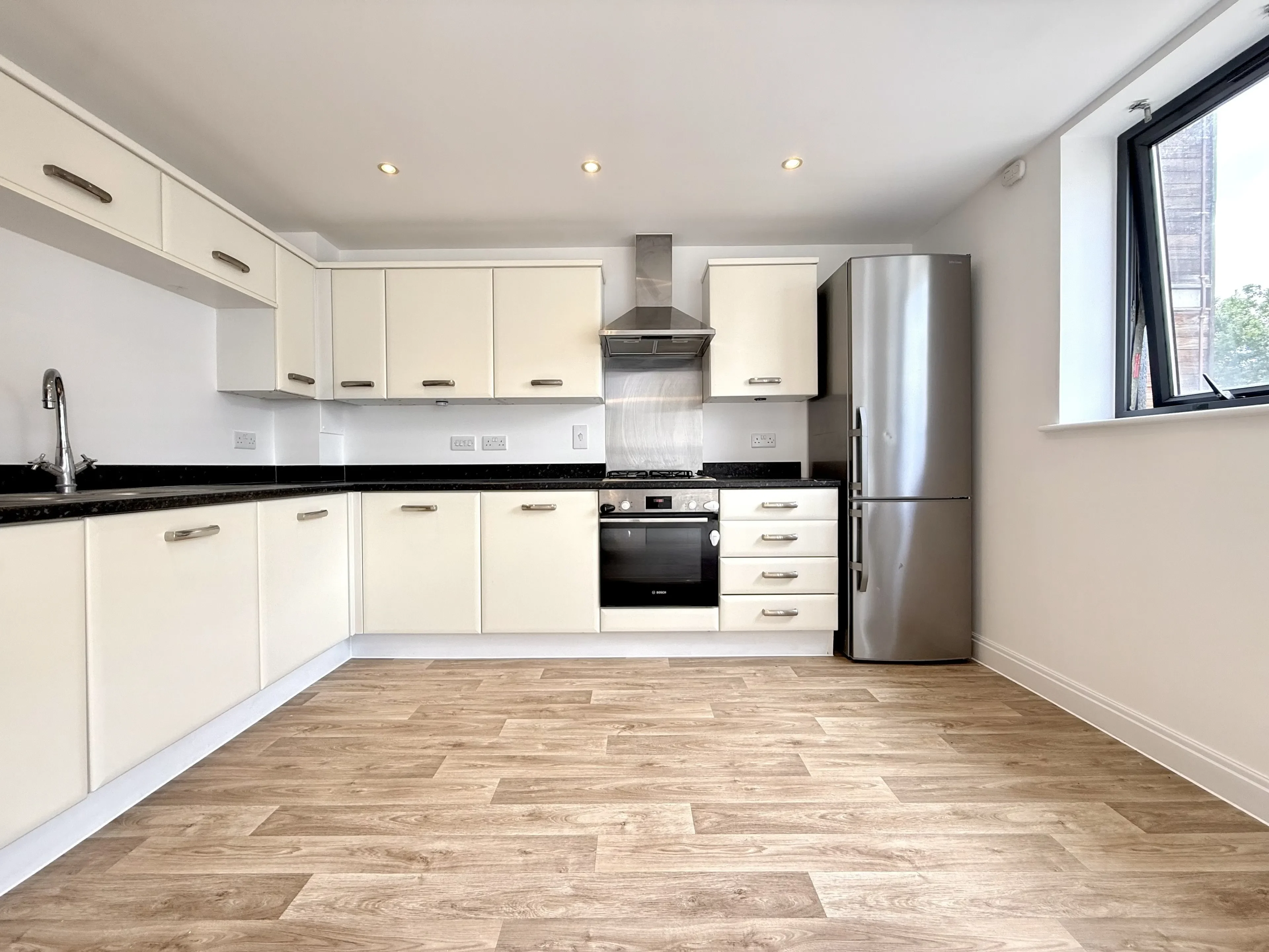 Flat Clifford Way in Maidstone