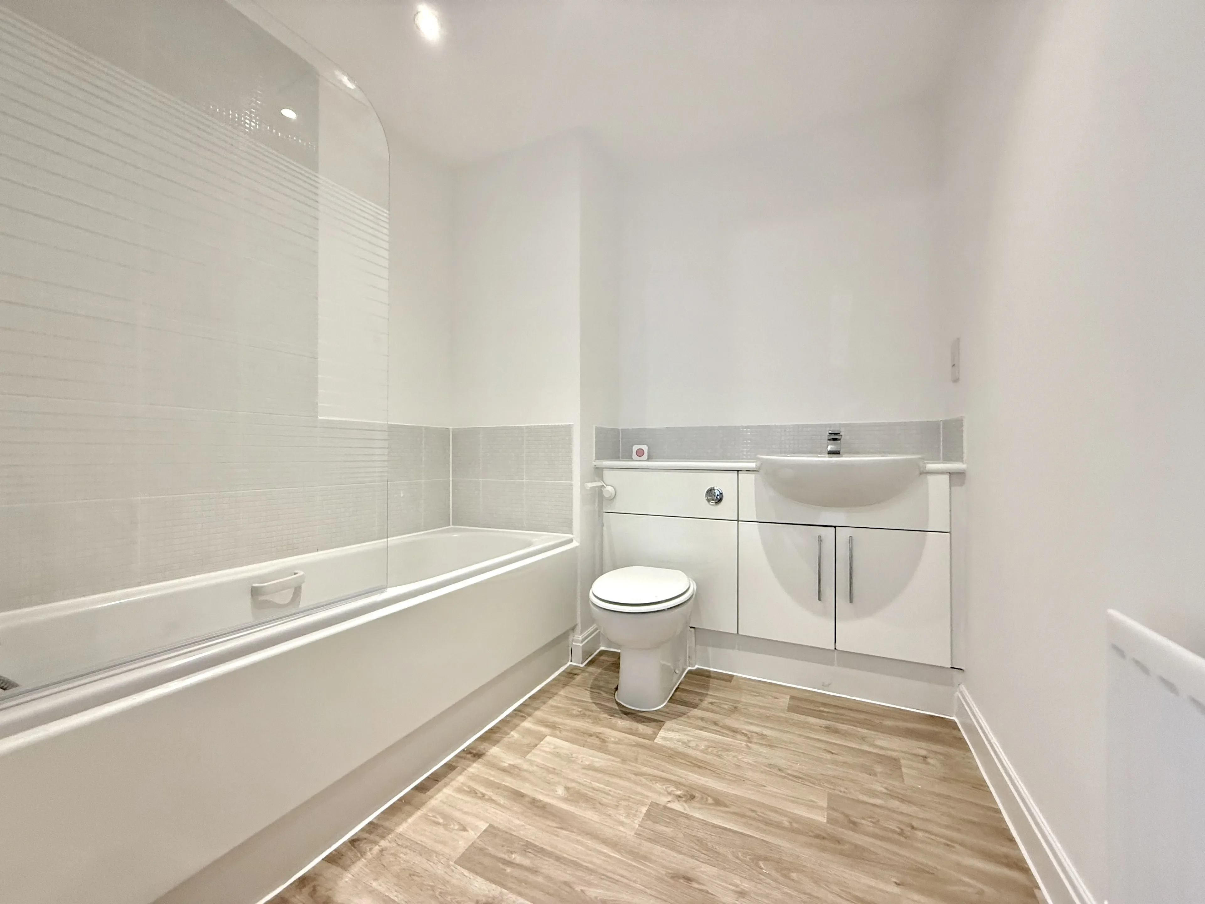 Flat Clifford Way in Maidstone