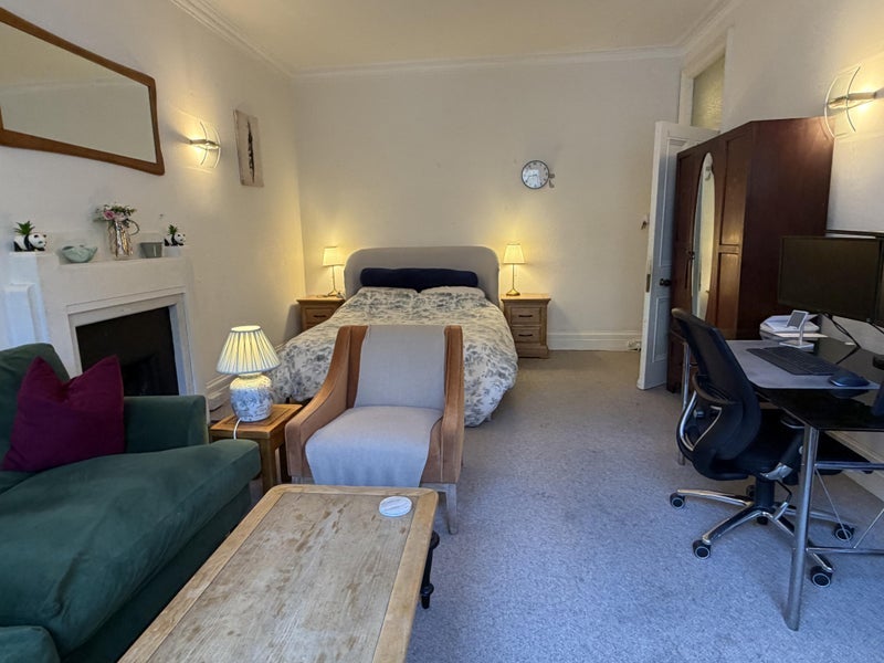 Room Ridgmount Gardens in Greater London