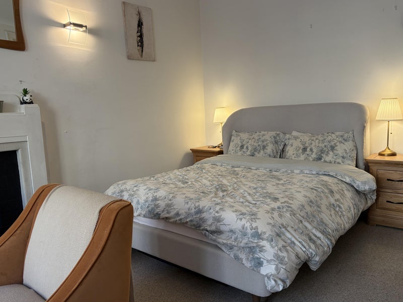 Room Ridgmount Gardens in Greater London