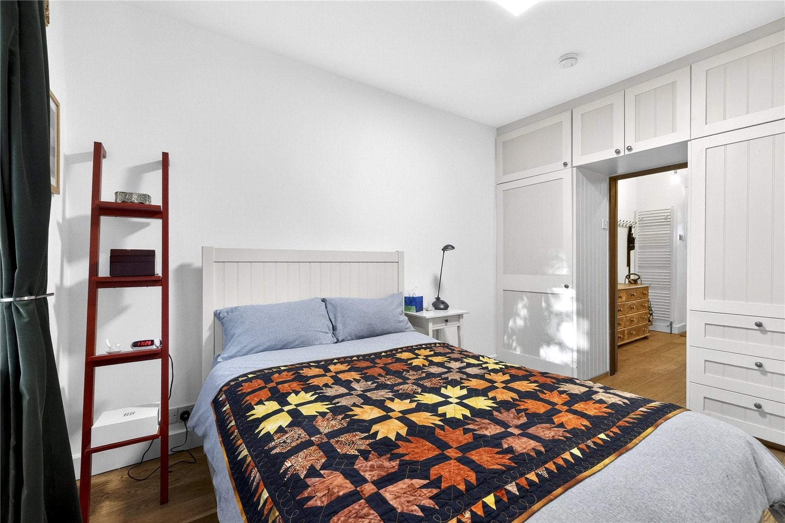 Flat Tatum Street in Greater London
