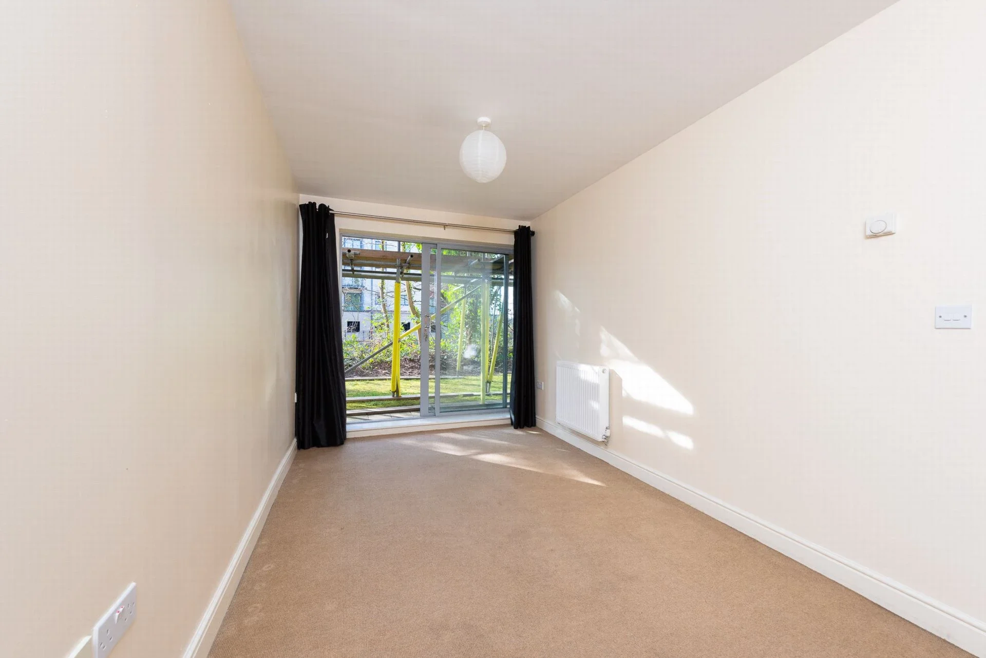 Flat Coombe Way in Rushmoor