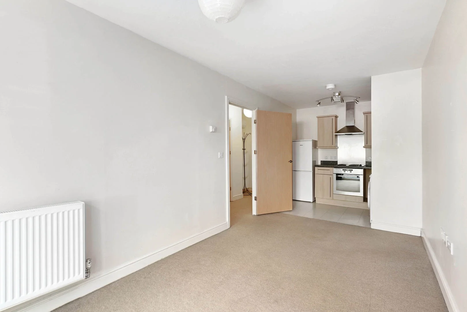 Flat Coombe Way in Rushmoor