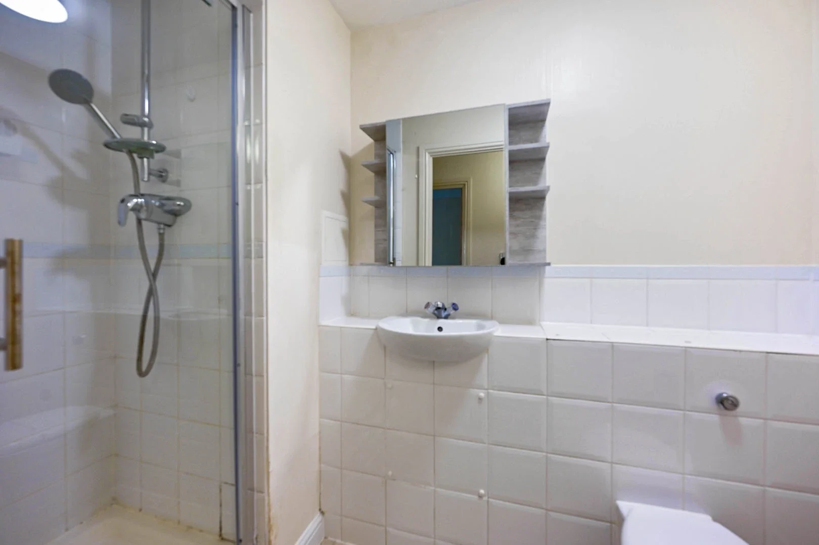 Flat Coombe Way in Rushmoor