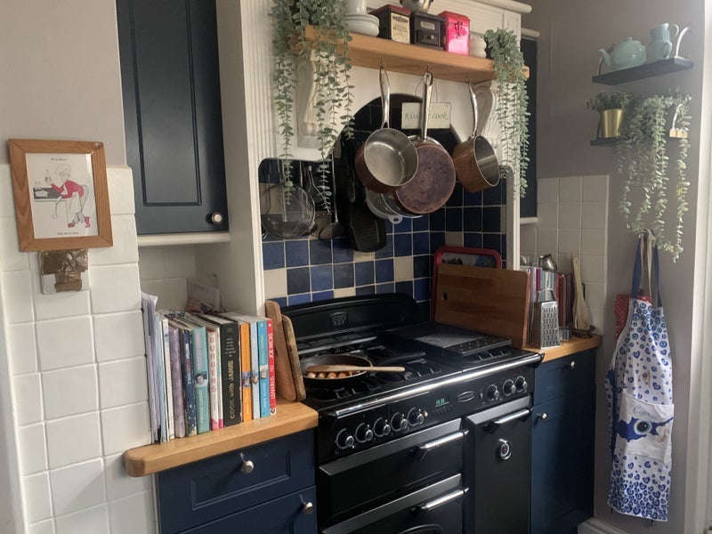 Room St Andrew's Road in Greater London