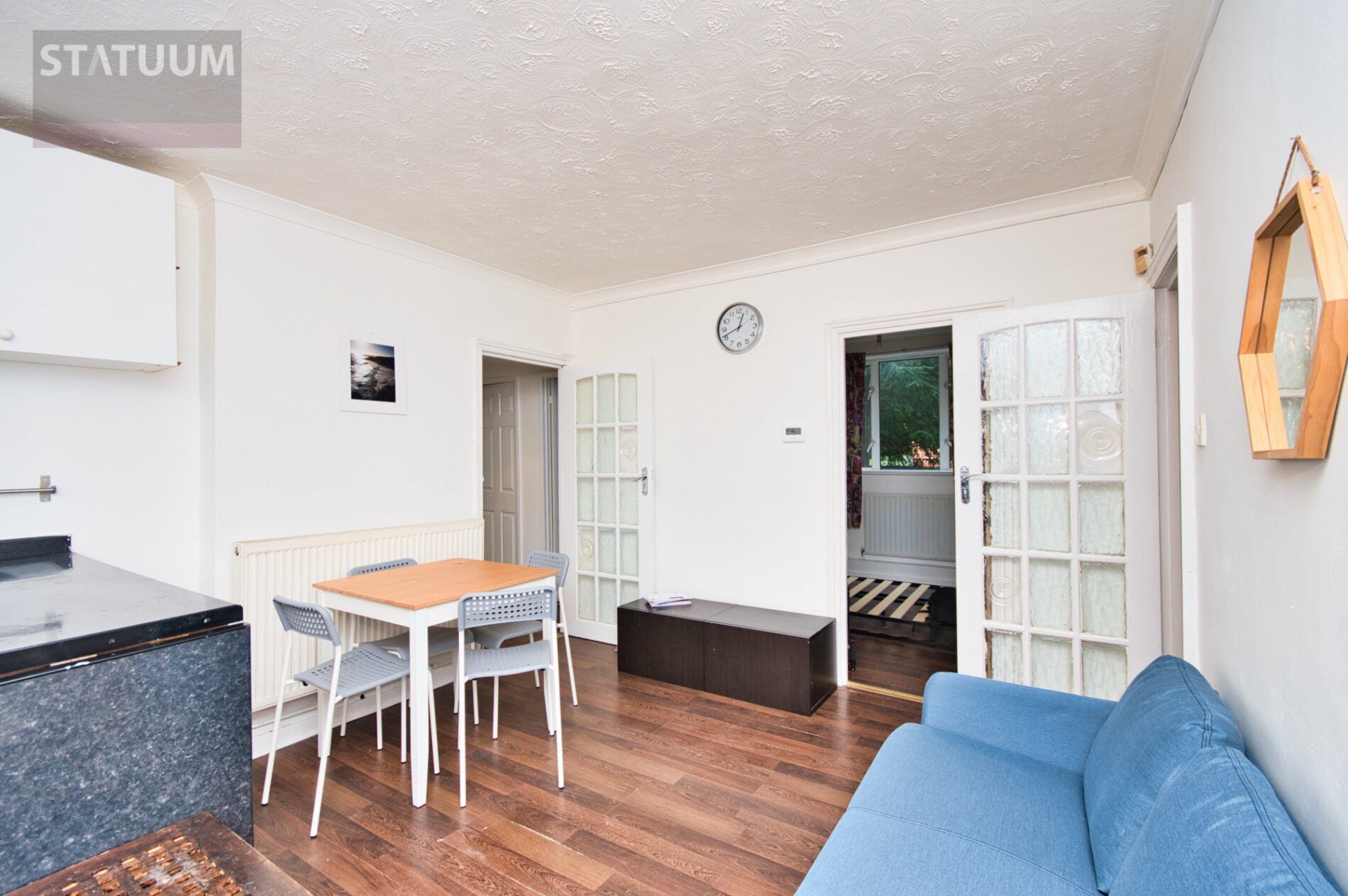 Flat Stewart Street in Greater London