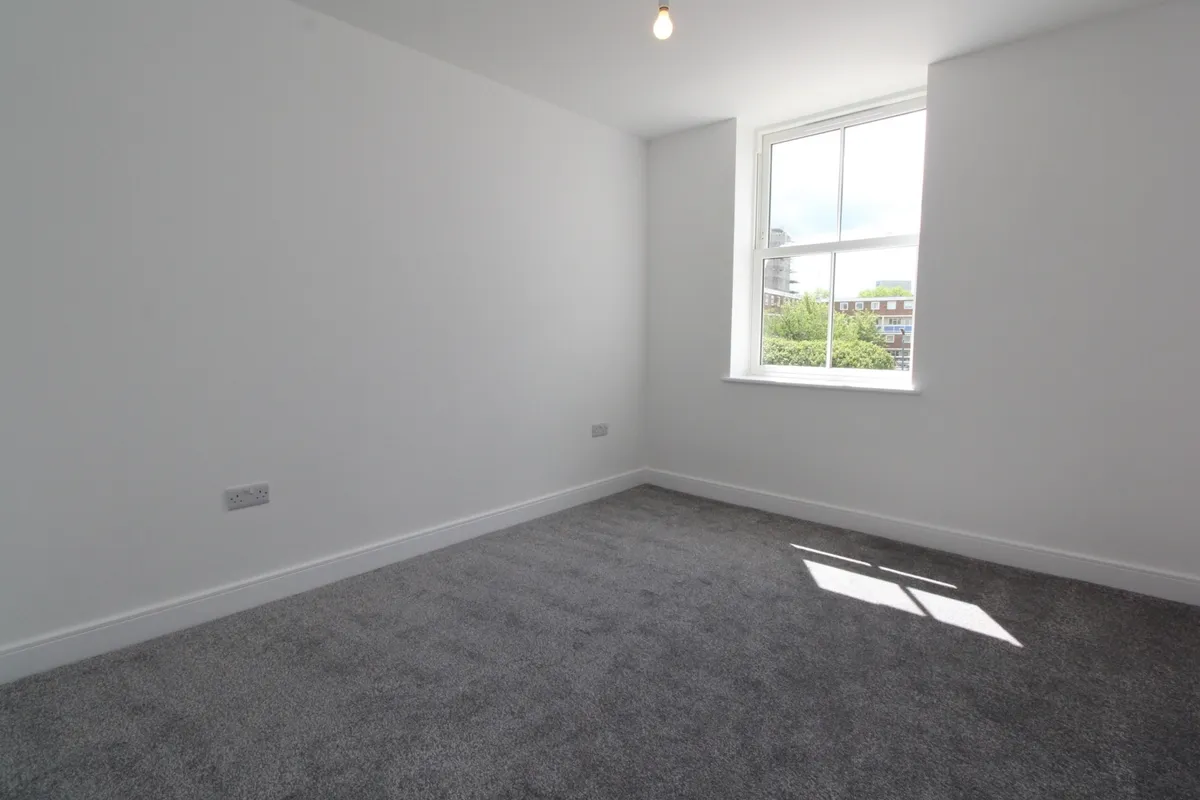 Flat Westons Lane in Poole
