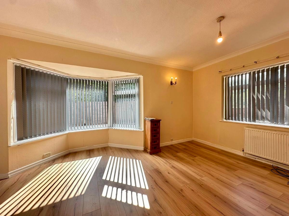 Room Brent Knowle Gardens in Leicester