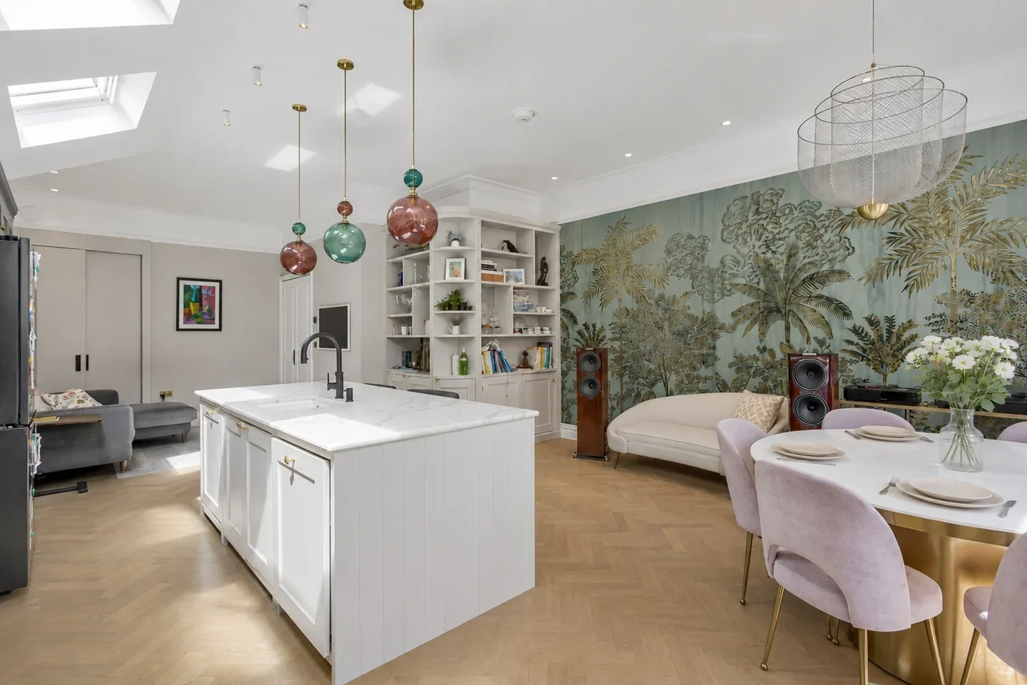 House Hillcrest Road in Greater London