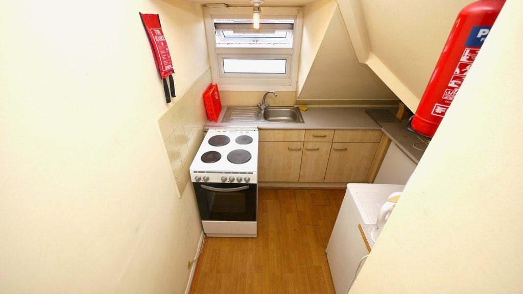 Room Anson Road in Greater London