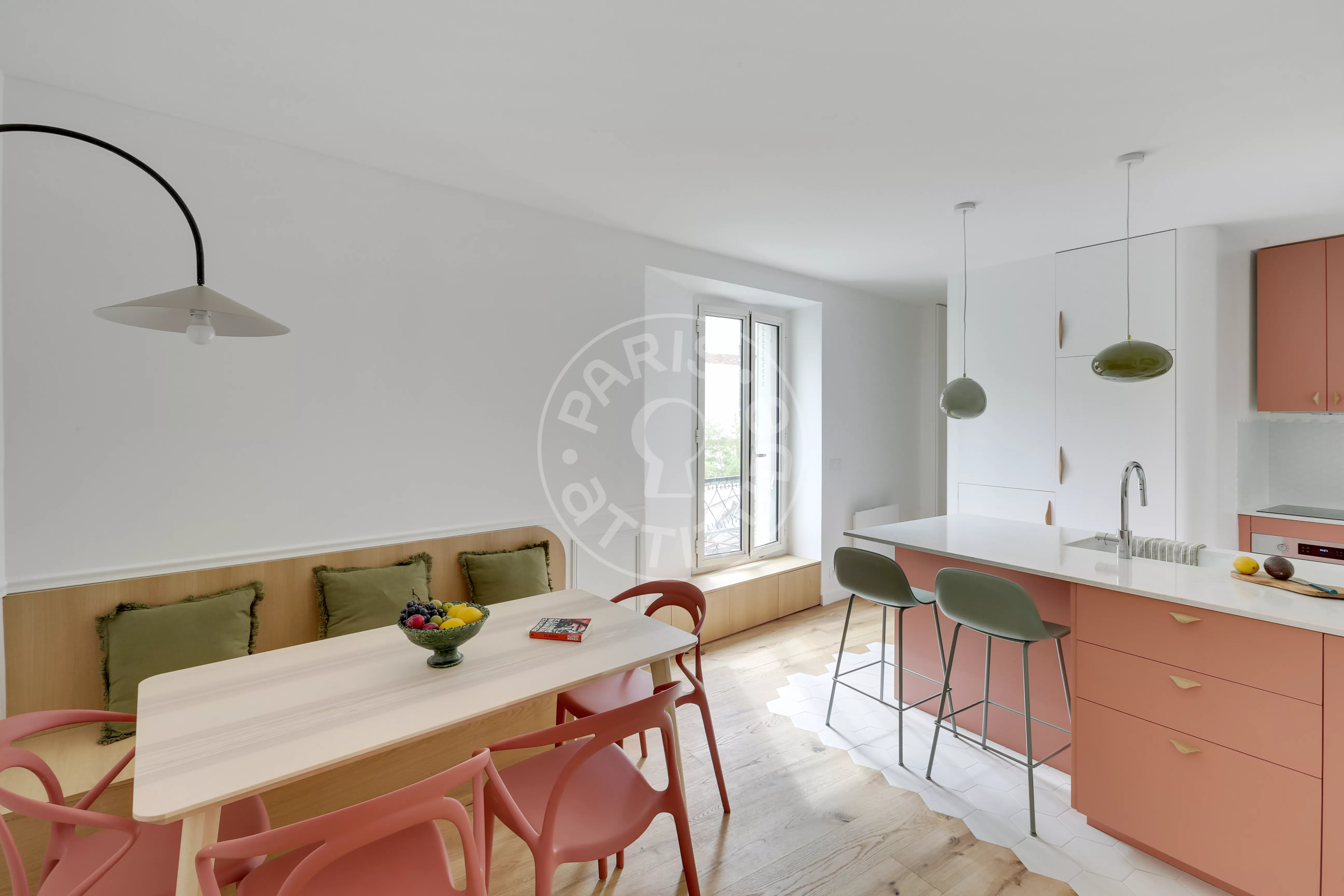 Flat Rue Ruhmkorff in Paris