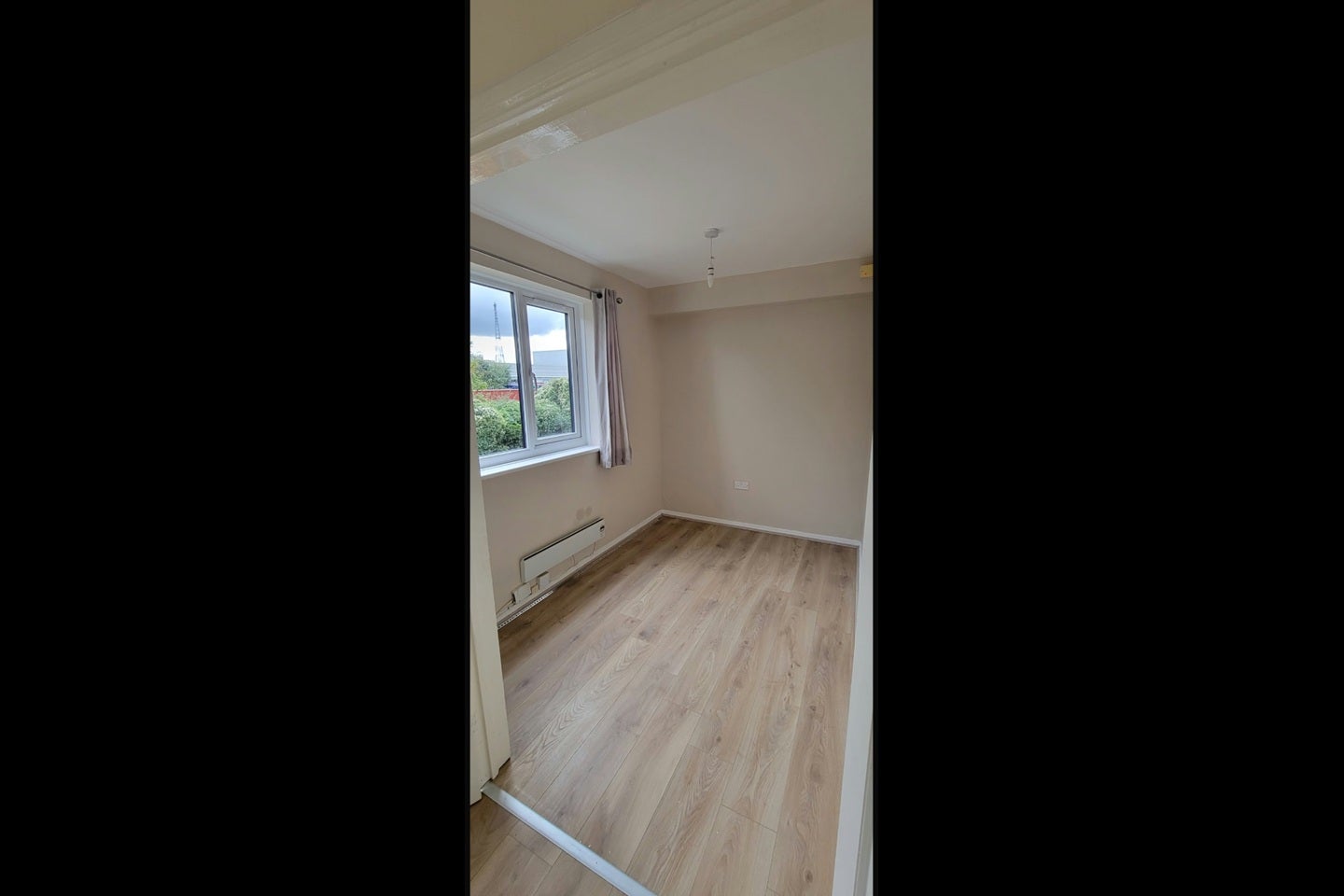 Flat Parsonage Road in Grays