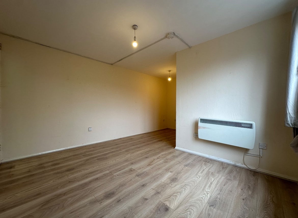 Flat Parsonage Road in Grays