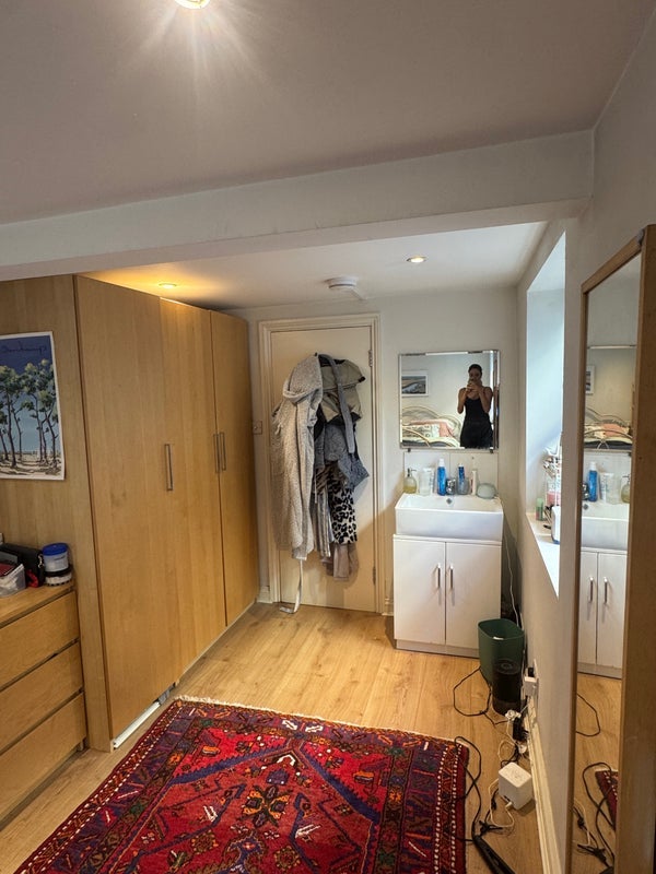 Room Carlton Drive in Greater London