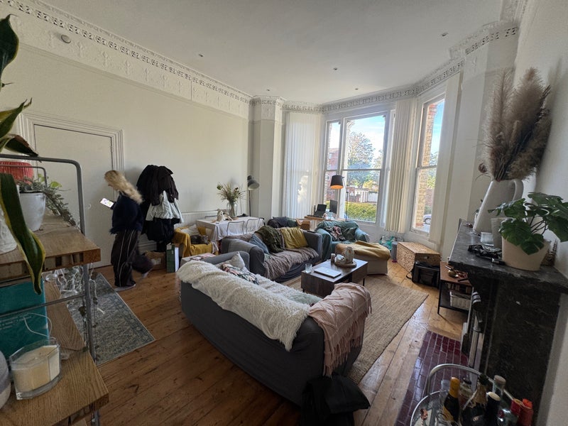 Room Carlton Drive in Greater London