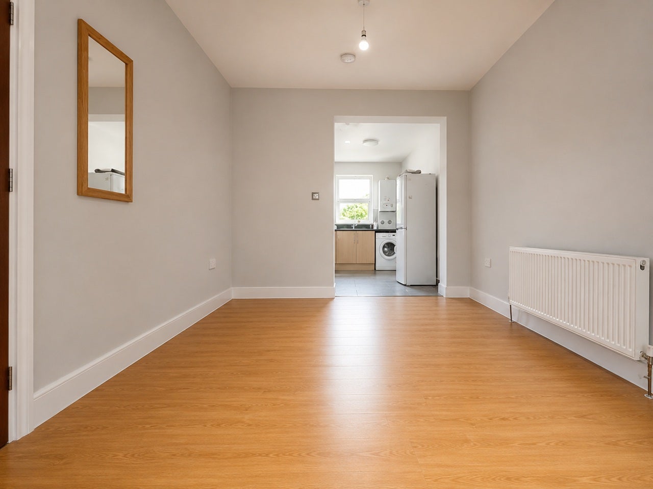 Flat Horsenden Lane North in Greater London