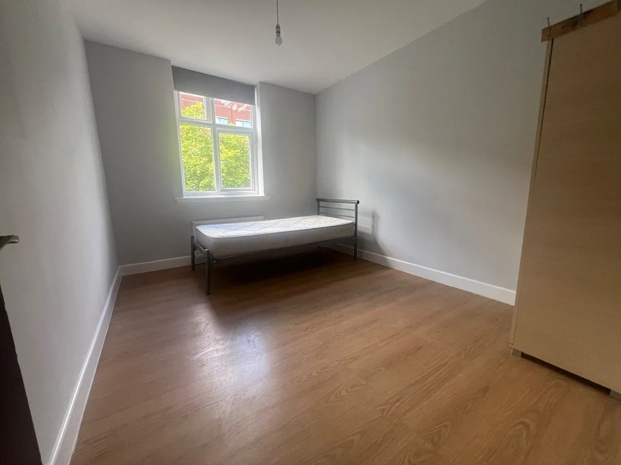 Flat Horsenden Lane North in Greater London
