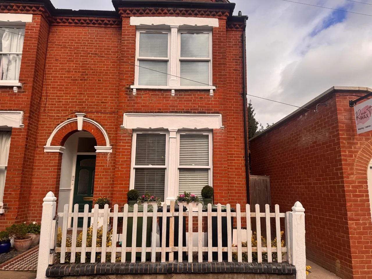 House Ebsworth Street in Greater London