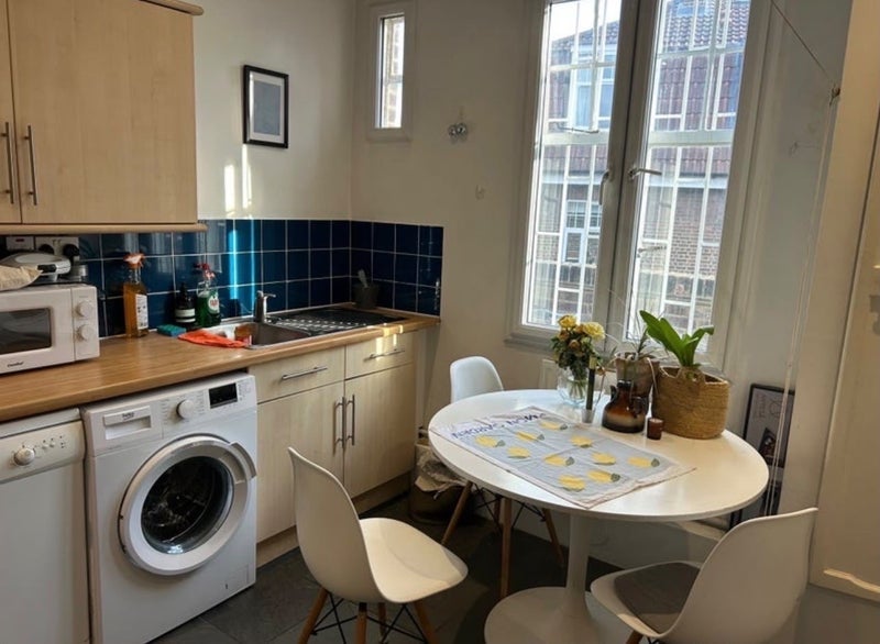 Room Well Street in Greater London