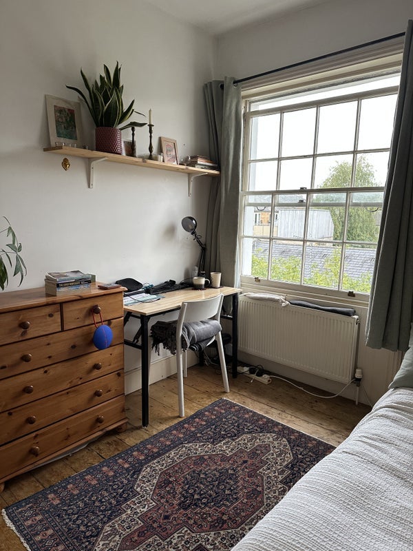 Room Albion Road in Greater London