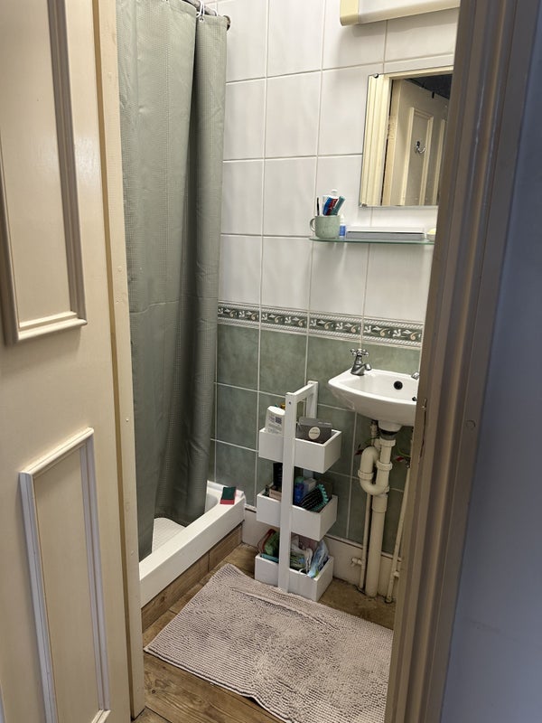 Room Albion Road in Greater London