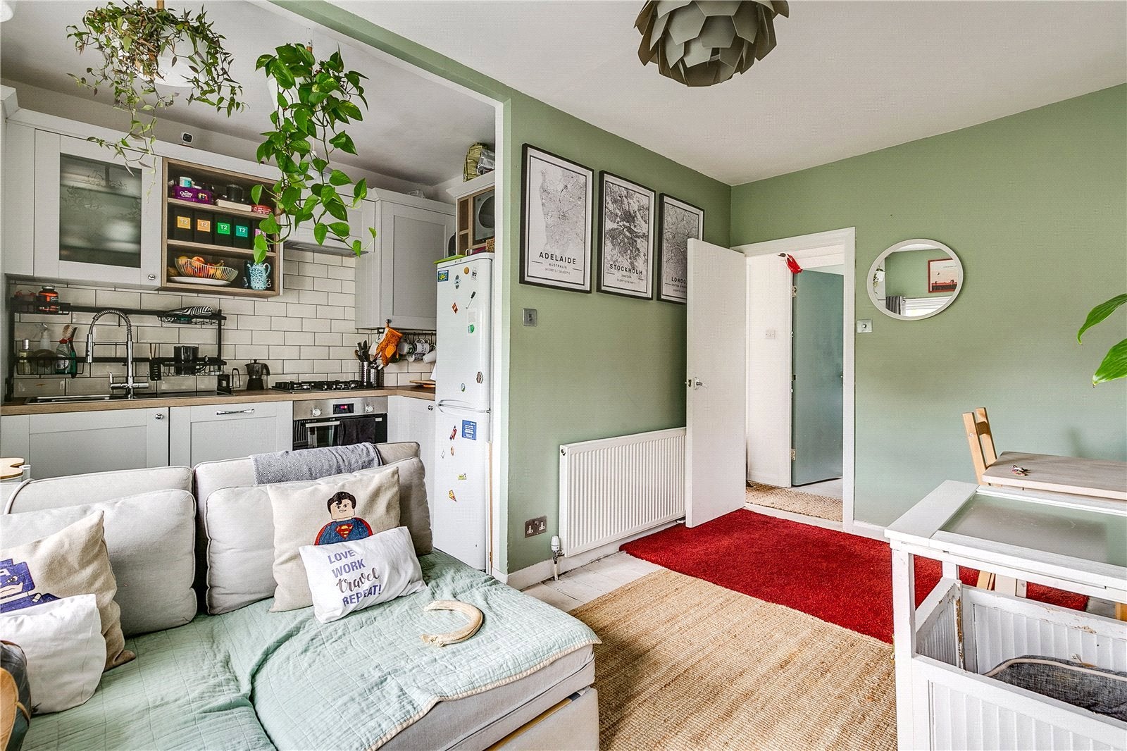 Flat Brondesbury Villas in Greater London
