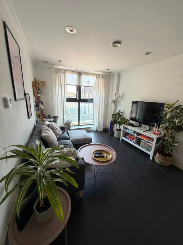 Room Magdalen Road in Greater London
