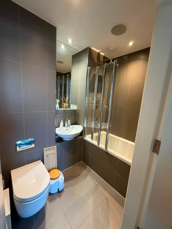 Room Magdalen Road in Greater London