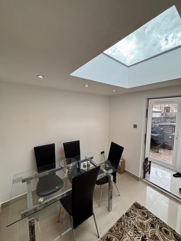 Room Walton Close in Greater London