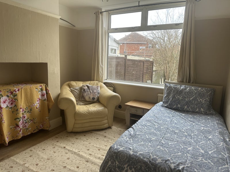 Room Locking Road in Weston-super-Mare