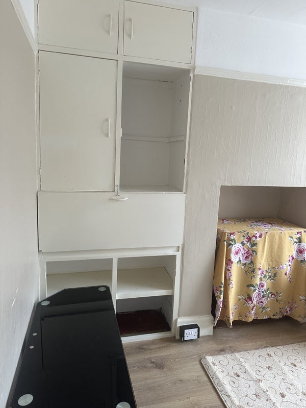 Room Locking Road in Weston-super-Mare