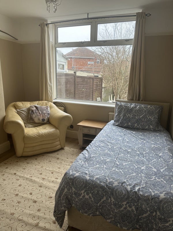 Room Locking Road in Weston-super-Mare