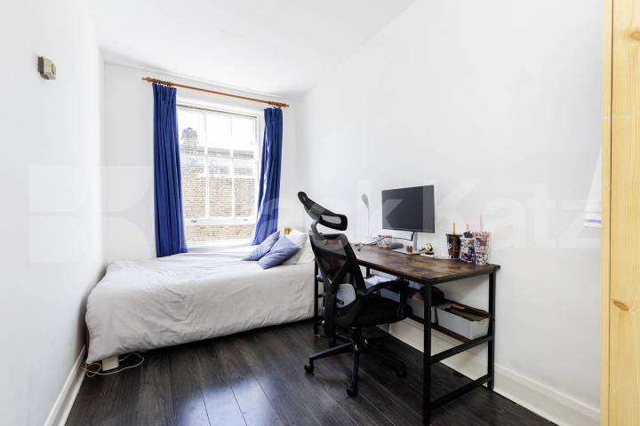 Flat Iverson Road in Greater London