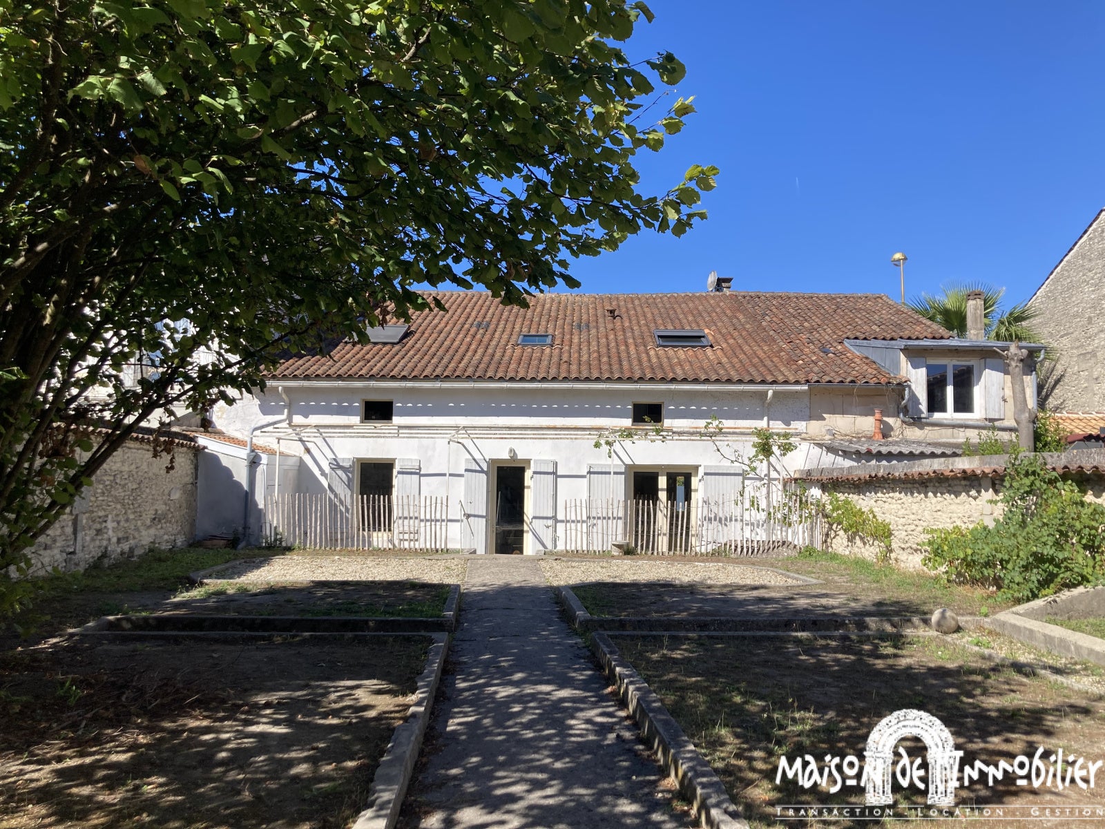 House Rue de Barbezieux in Cognac