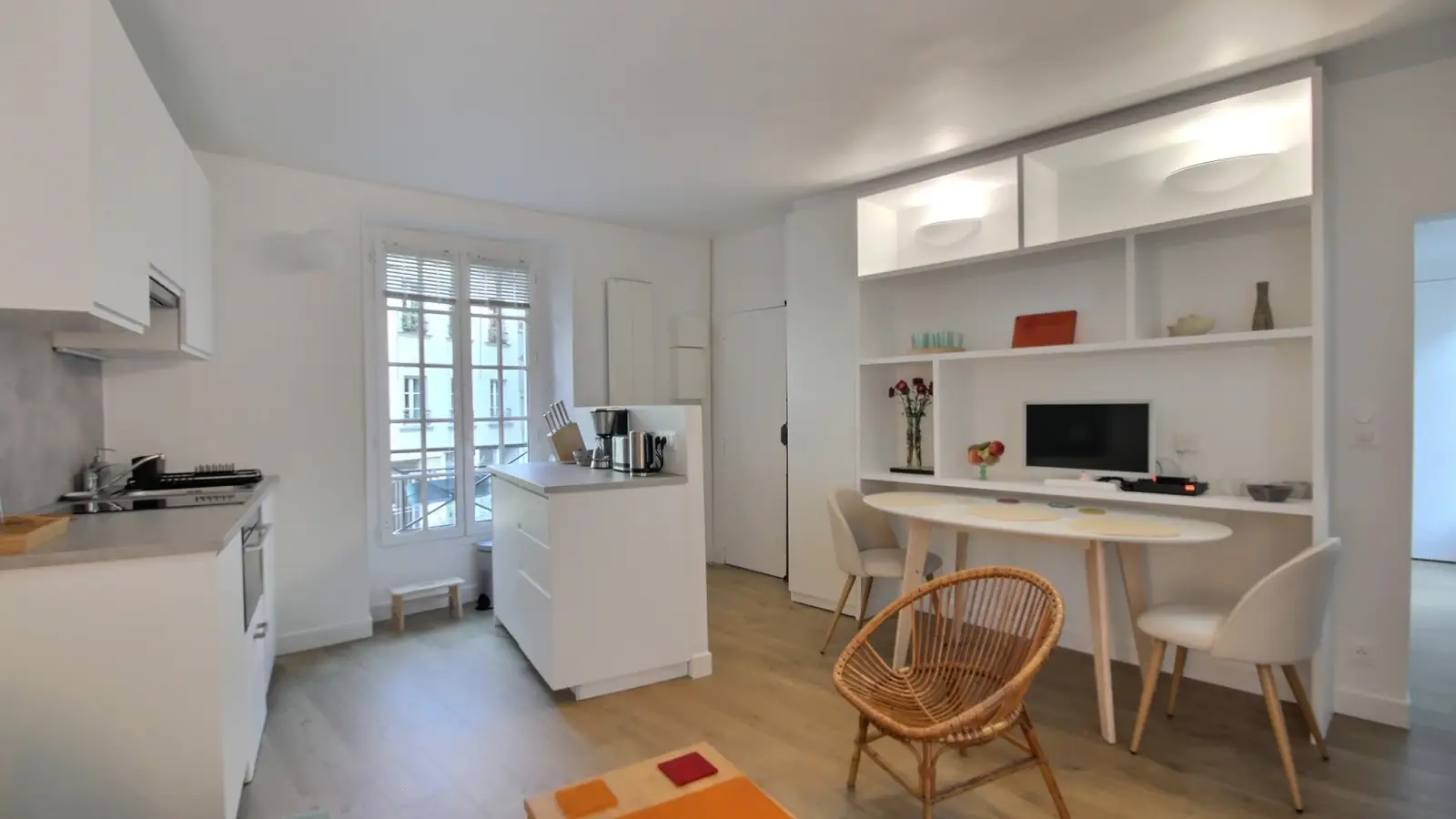 Appartement Rue de la Montagne Sainte-Geneviève à Paris
