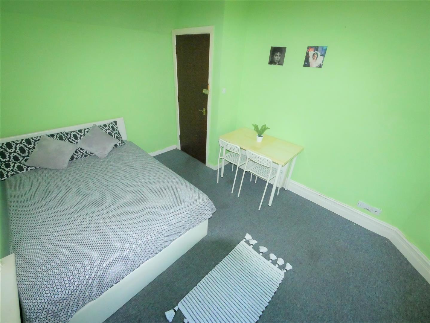 Room The Mount in Ringwood