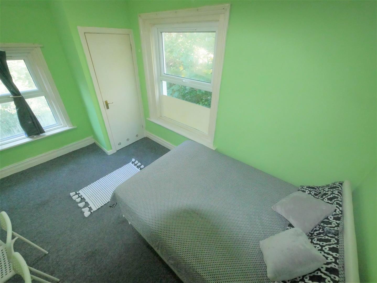Room The Mount in Ringwood