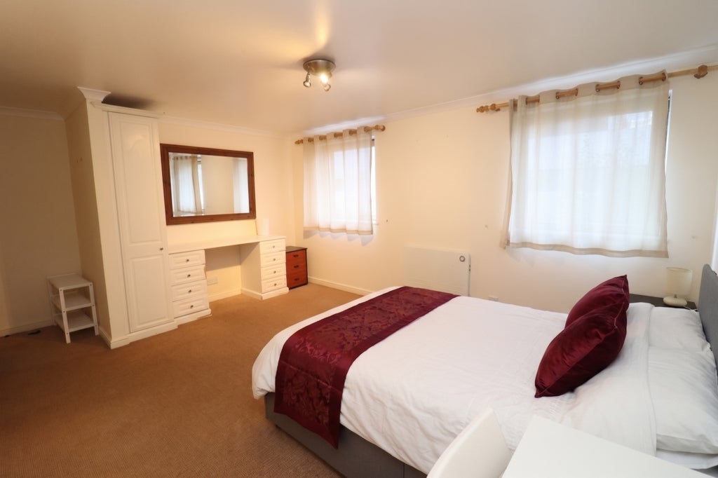 Room Globe Road in Greater London