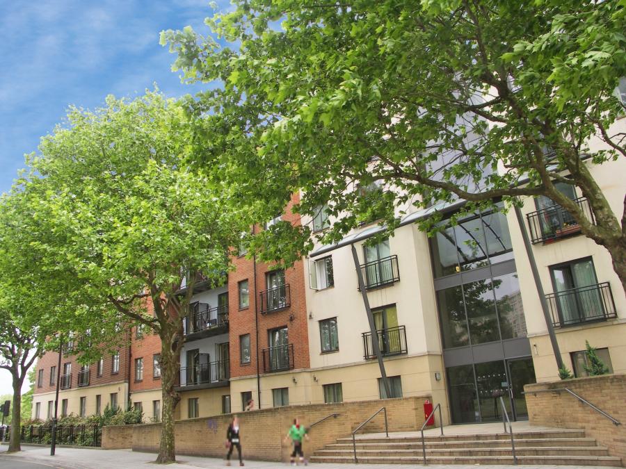 Flat Stillhouse Lane in Bristol