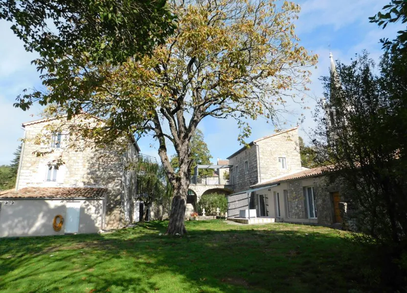 Flat Rue du Valat Pontet in Berrias-et-Casteljau