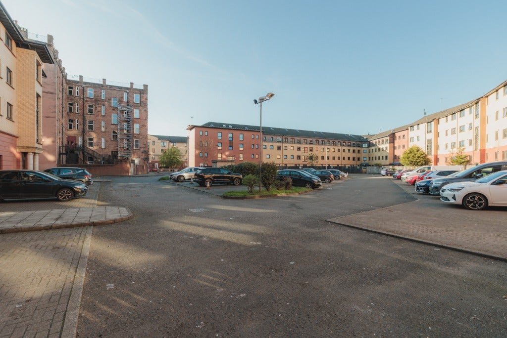 Flat Great Western Road in Glasgow