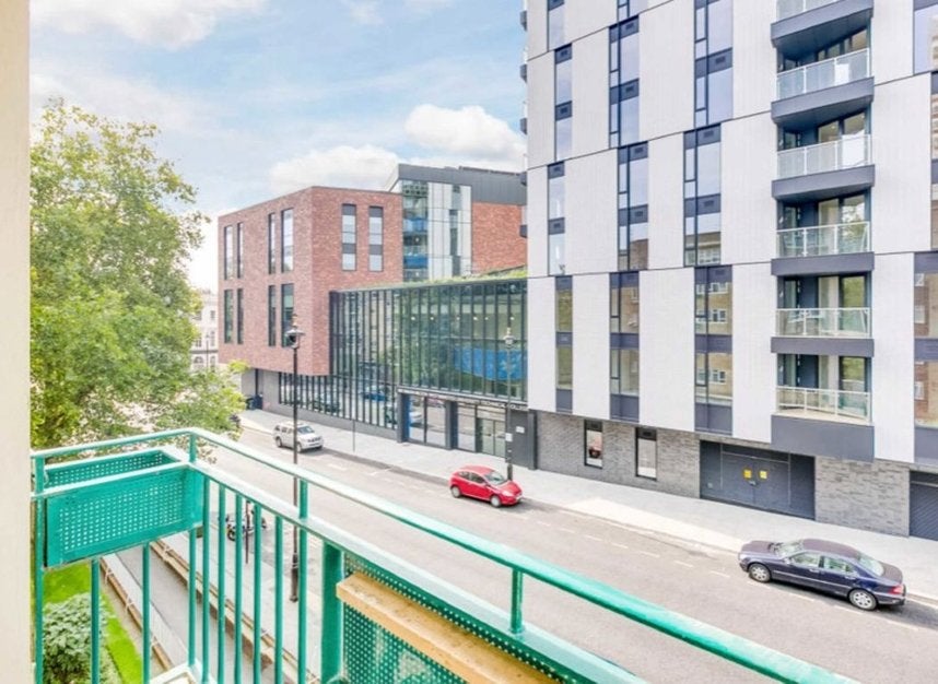 Flat Sutherland Street in City of Westminster